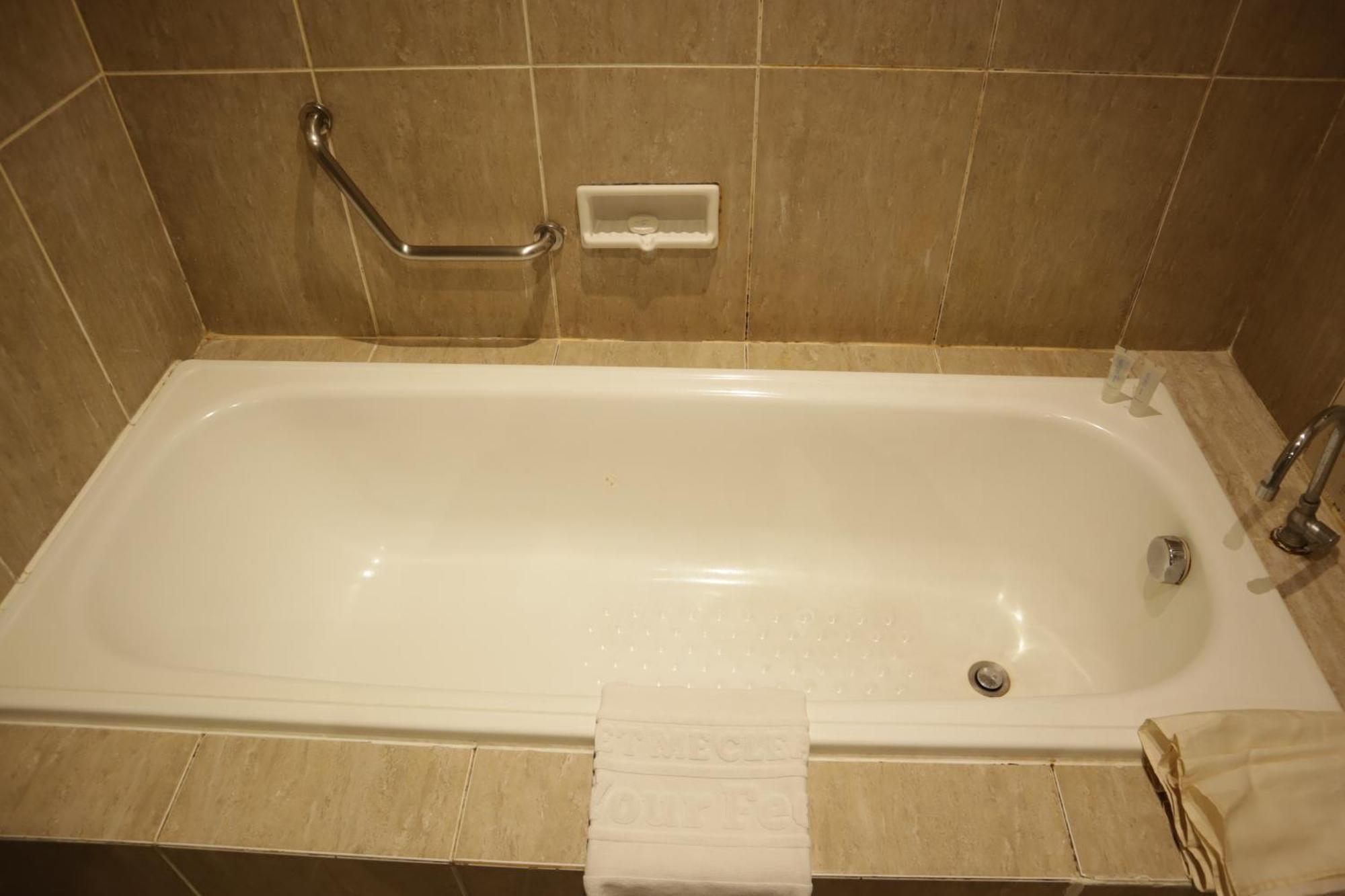 Hotel Dafam Semarang Extérieur photo