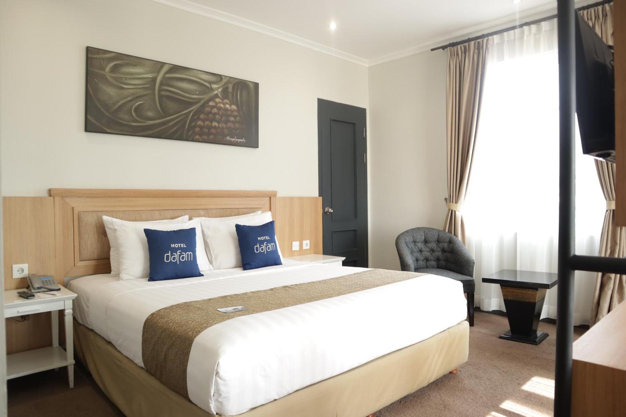 Hotel Dafam Semarang Extérieur photo