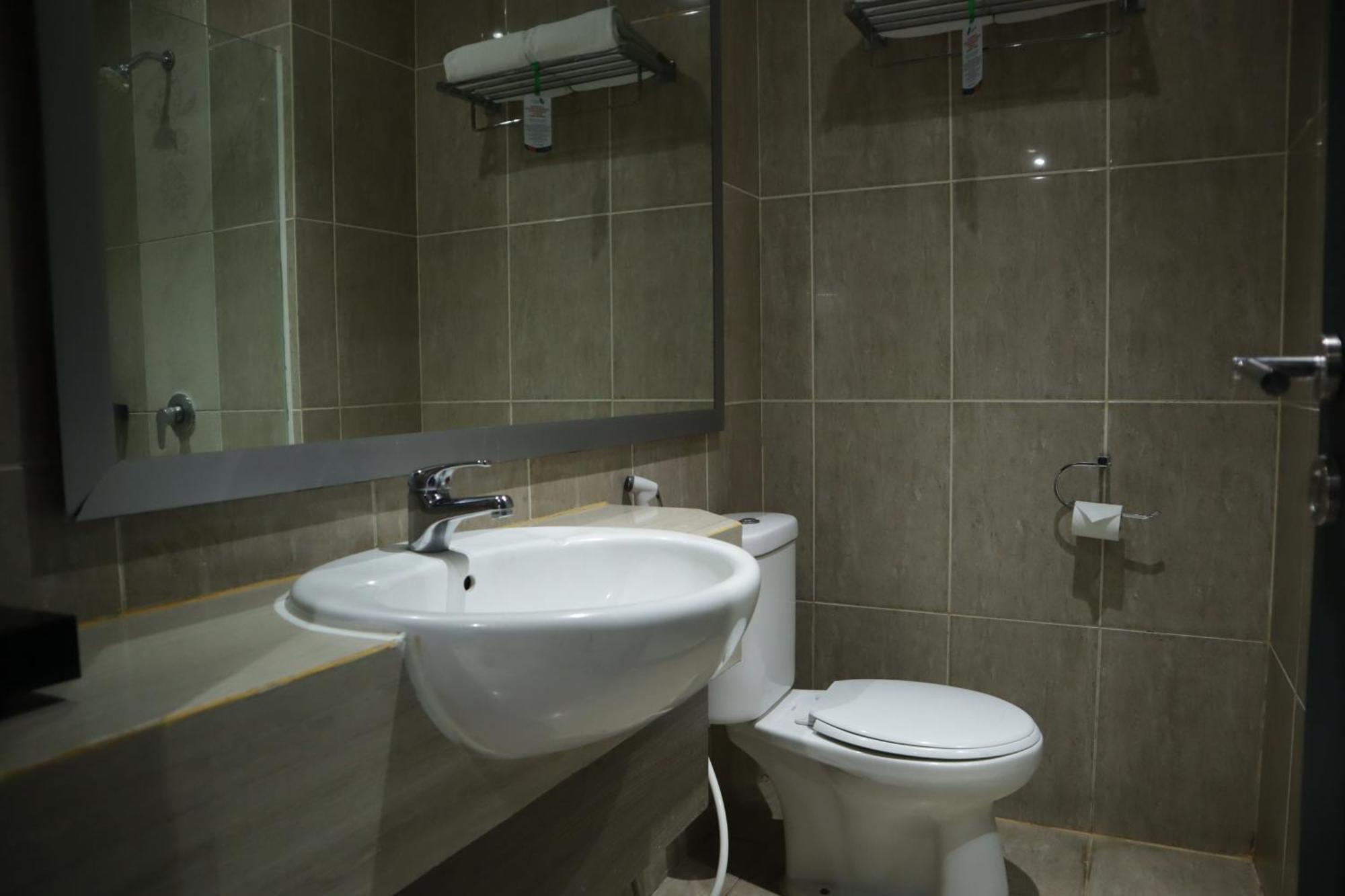 Hotel Dafam Semarang Extérieur photo