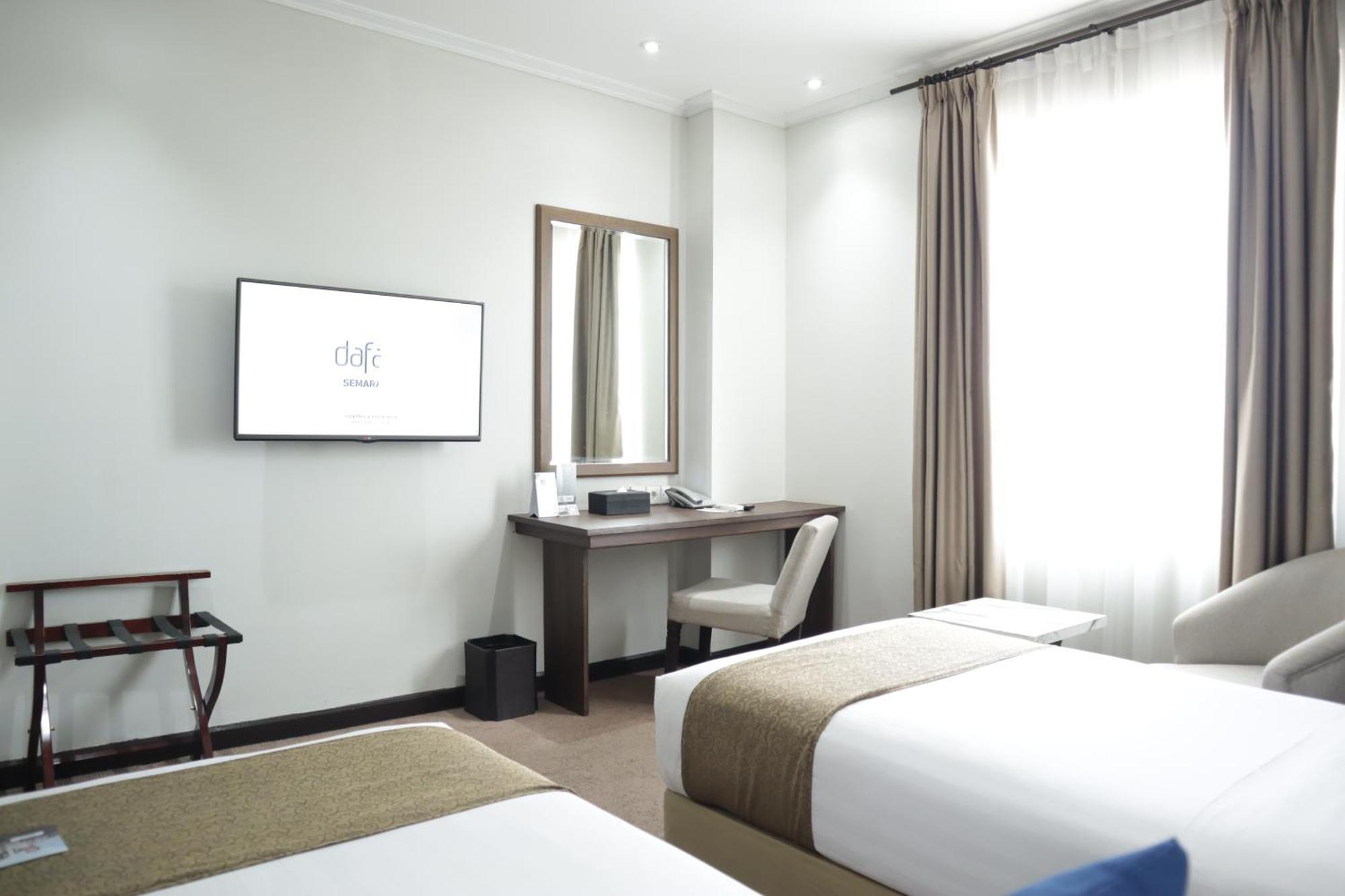 Hotel Dafam Semarang Extérieur photo