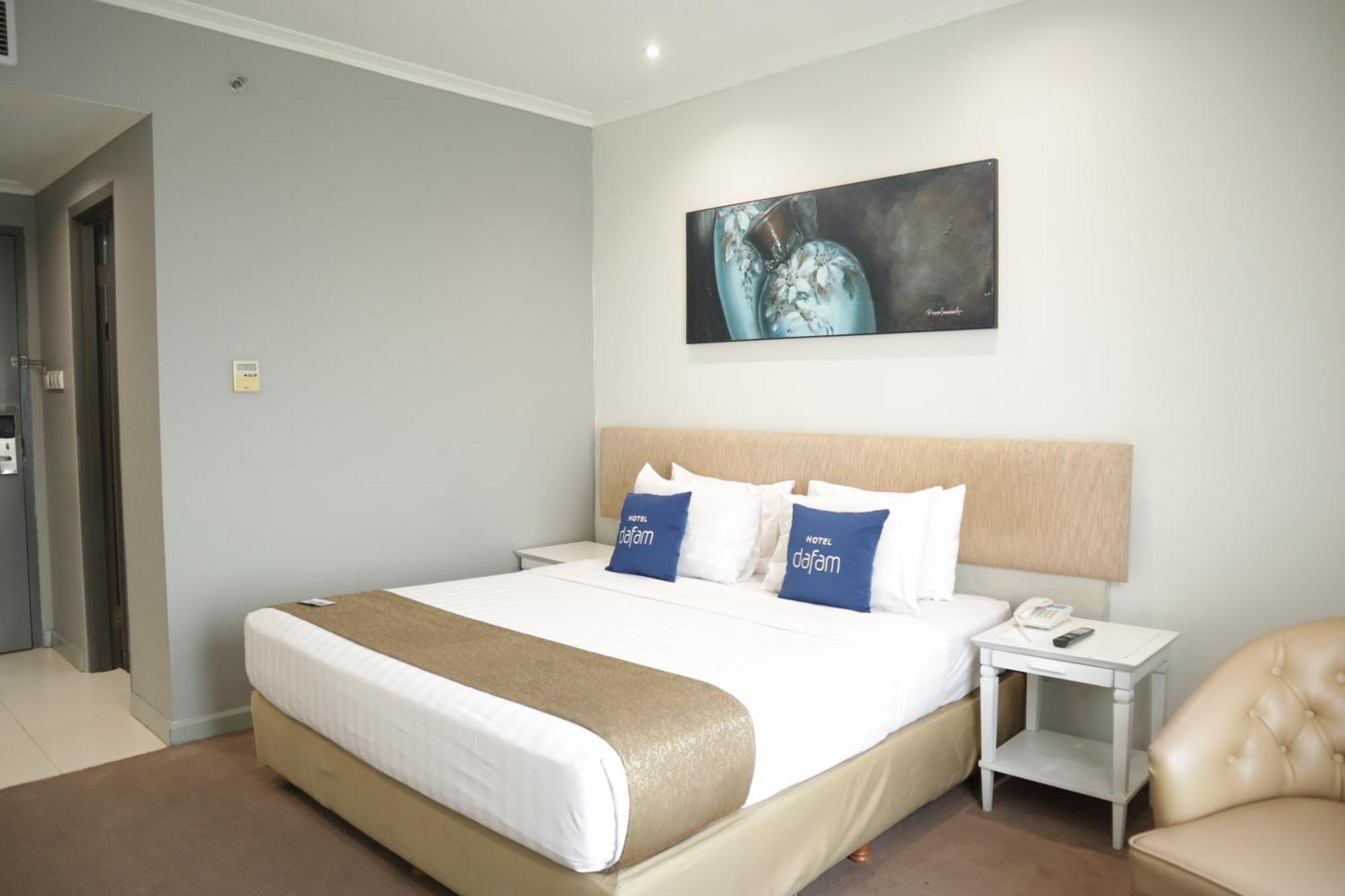 Hotel Dafam Semarang Extérieur photo