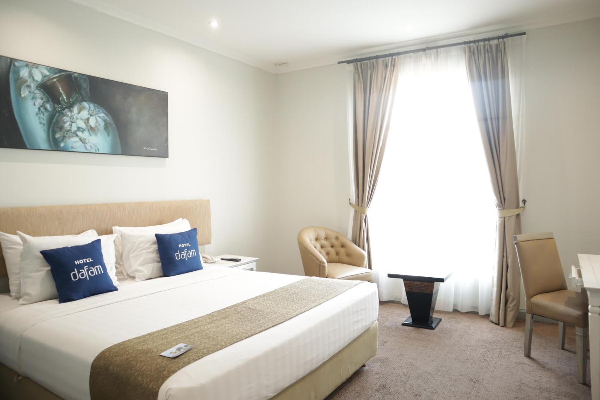 Hotel Dafam Semarang Extérieur photo