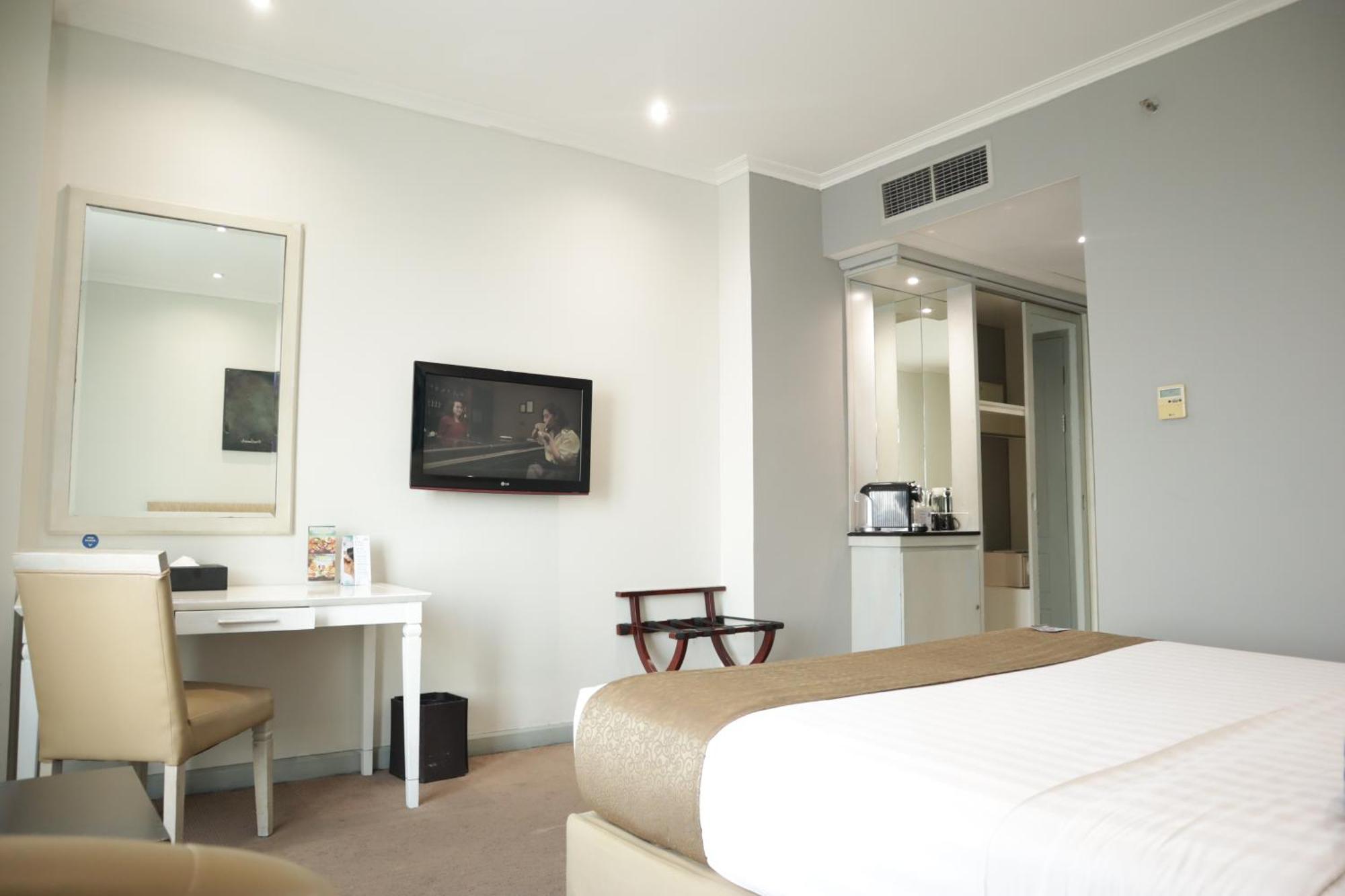 Hotel Dafam Semarang Extérieur photo